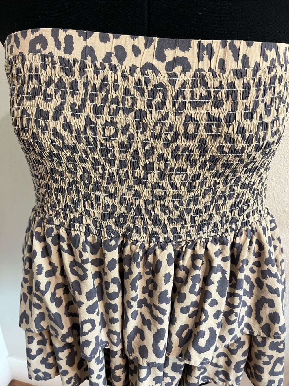 Leopard Print strapless babydoll top - Picture 3 of 4
